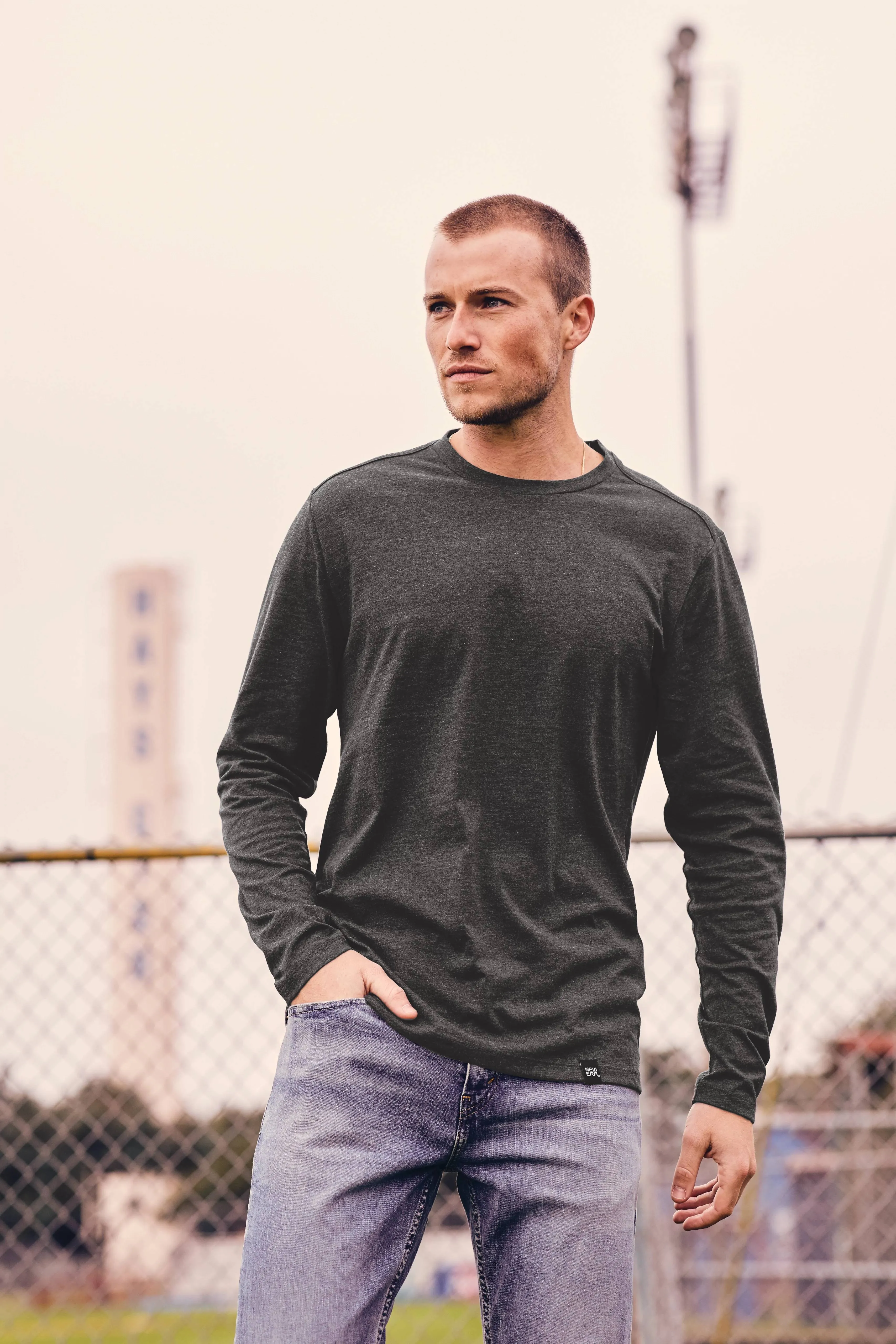 OUTLET-New EraHeritage Blend Long Sleeve Crew Tee