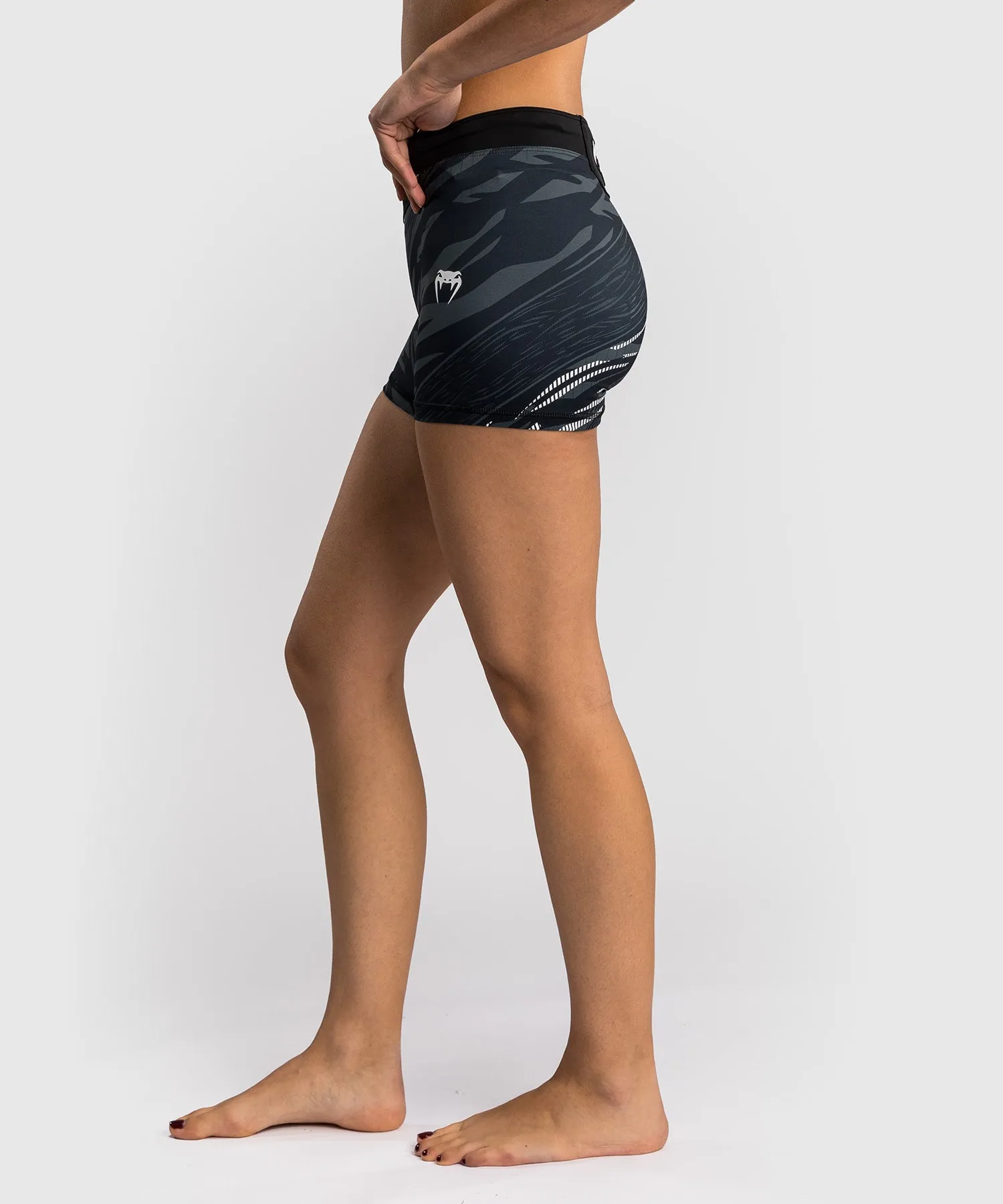 UFC Fusion by Venum Authentic Fight Night Women’s Vale Tudo Short - Short Fit - Black